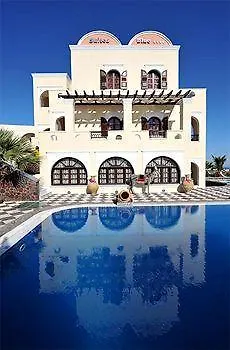 B * Fira (Santorini)