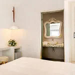 B *
