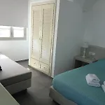 B Apartment Fira (Santorini)