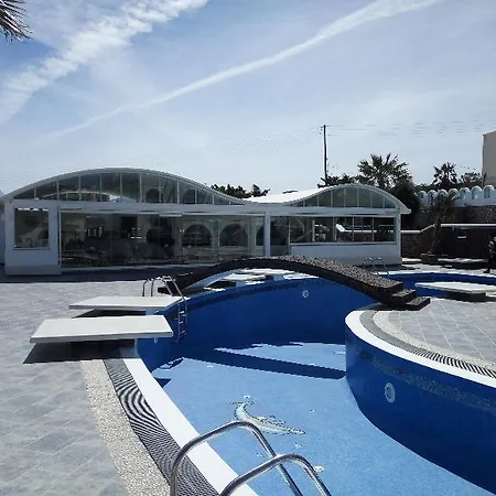 B * Fira (Santorini)