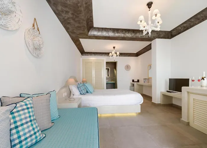 B * Fira (Santorini)