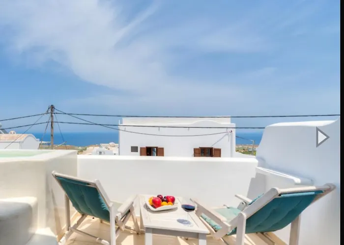 B * Fira (Santorini)