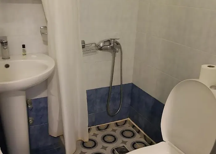 B * Fira (Santorini)